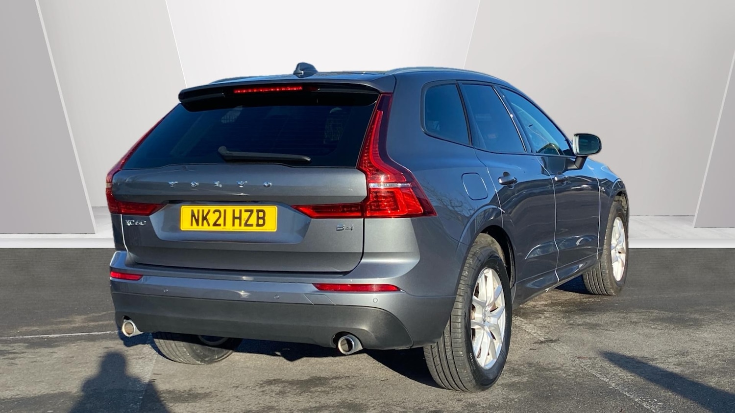Used Volvo XC60 2021 for sale - 76684740: Photo 2