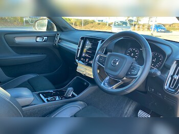 Used Volvo XC40 2020 for sale - 76653259: Photo