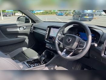 Used Volvo XC40 2025 for sale - 78654914: Photo