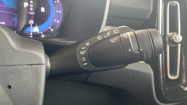 Used Volvo XC40 2023 for sale - 75627185: Photo 24