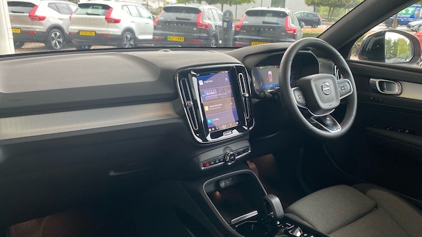 Used Volvo XC40 2023 for sale - 75627185: Photo 4