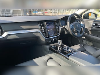 Used Volvo V60 2024 for sale - 75379465: Photo