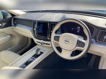 Used Volvo XC60 2021 for sale - 77545711: Photo