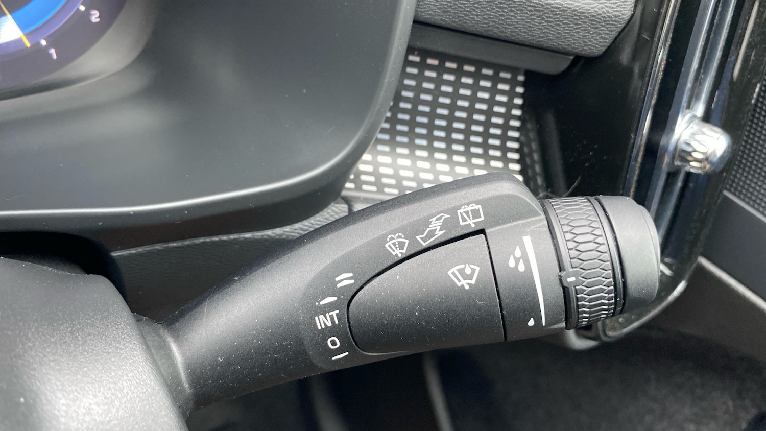 Used Volvo XC40 2025 for sale - 77589707: Photo 23