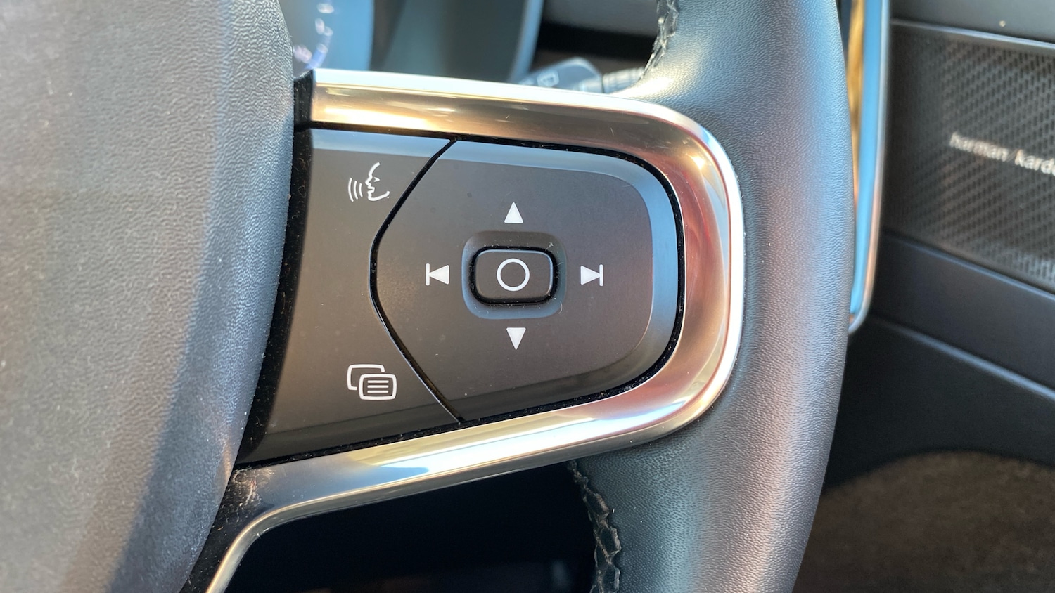 Used Volvo XC40 2022 for sale - 76653191: Photo 17