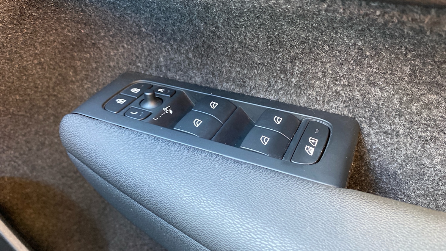 Used Volvo XC40 2022 for sale - 76653191: Photo 19