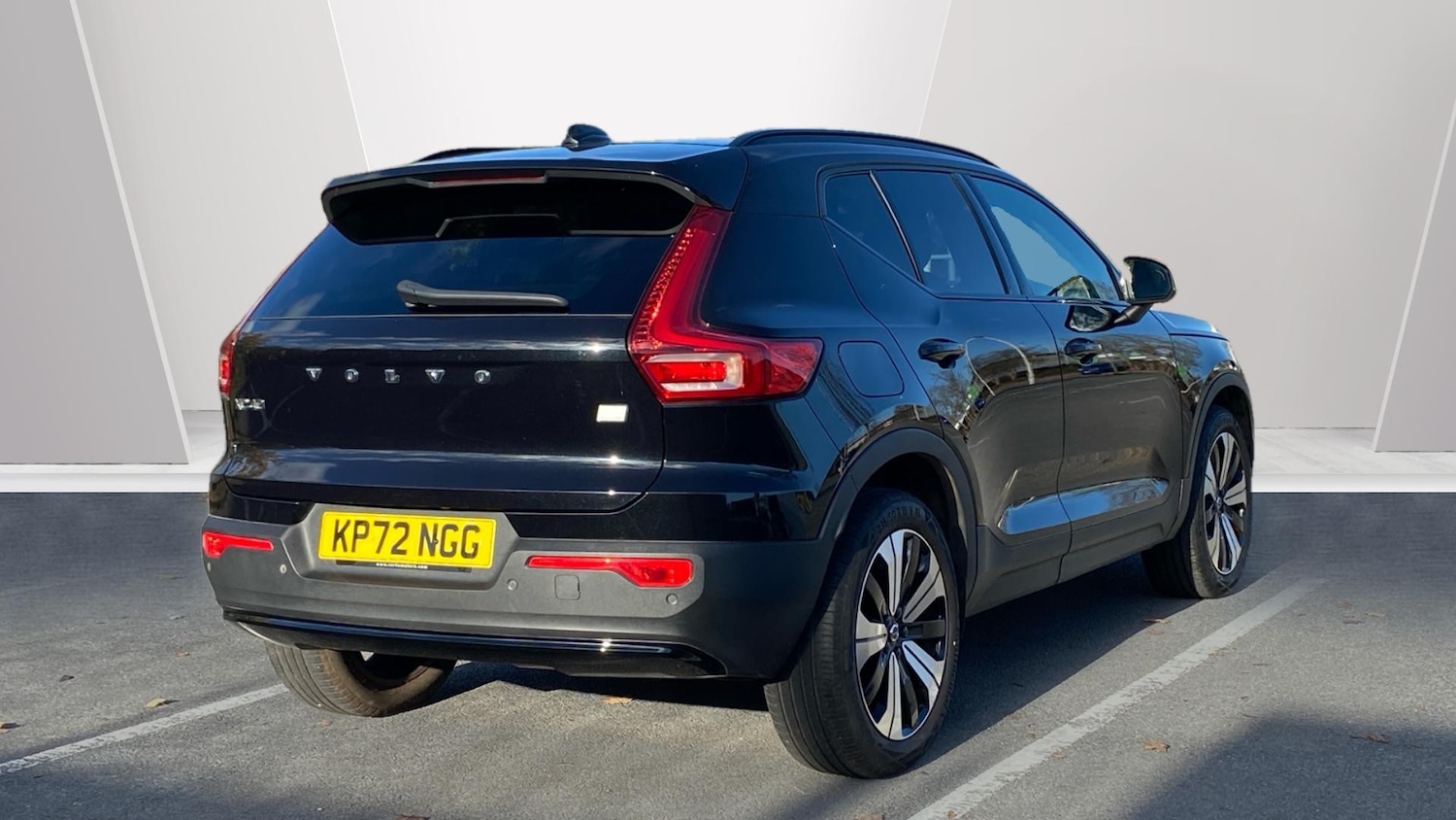 Used Volvo XC40 2022 for sale - 76653191: Photo 2