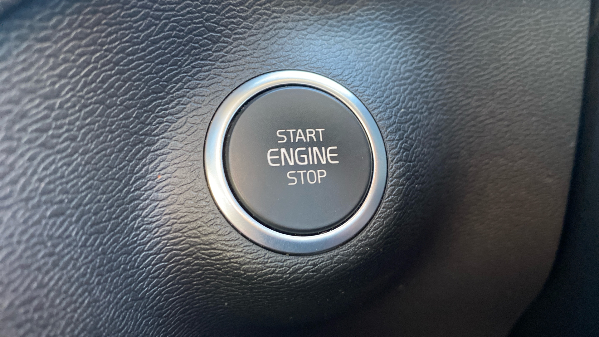 Used Volvo XC40 2022 for sale - 76653191: Photo 34