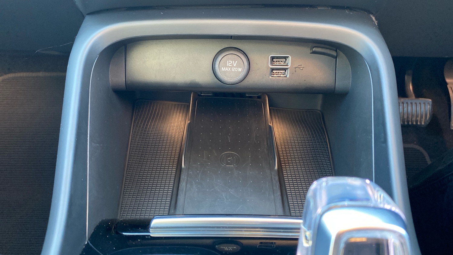 Used Volvo XC40 2022 for sale - 76653191: Photo 35