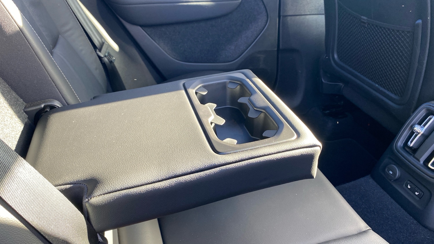 Used Volvo XC40 2022 for sale - 76653191: Photo 40