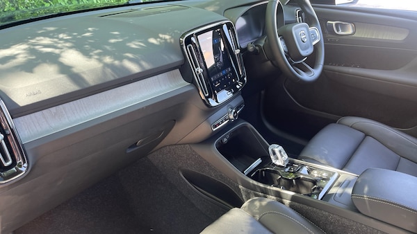 Used Volvo XC40 2024 for sale - 75472908: Photo 4