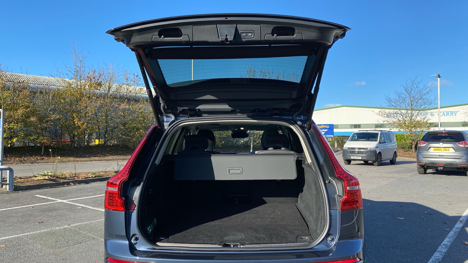 Used Volvo XC60 2023 for sale - 76653262: Photo 13