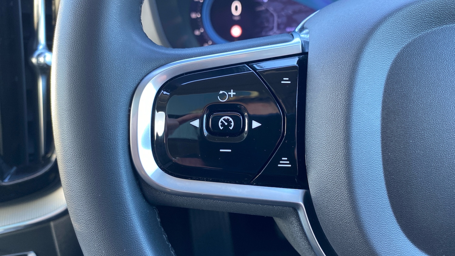 Used Volvo XC60 2023 for sale - 76653262: Photo 16