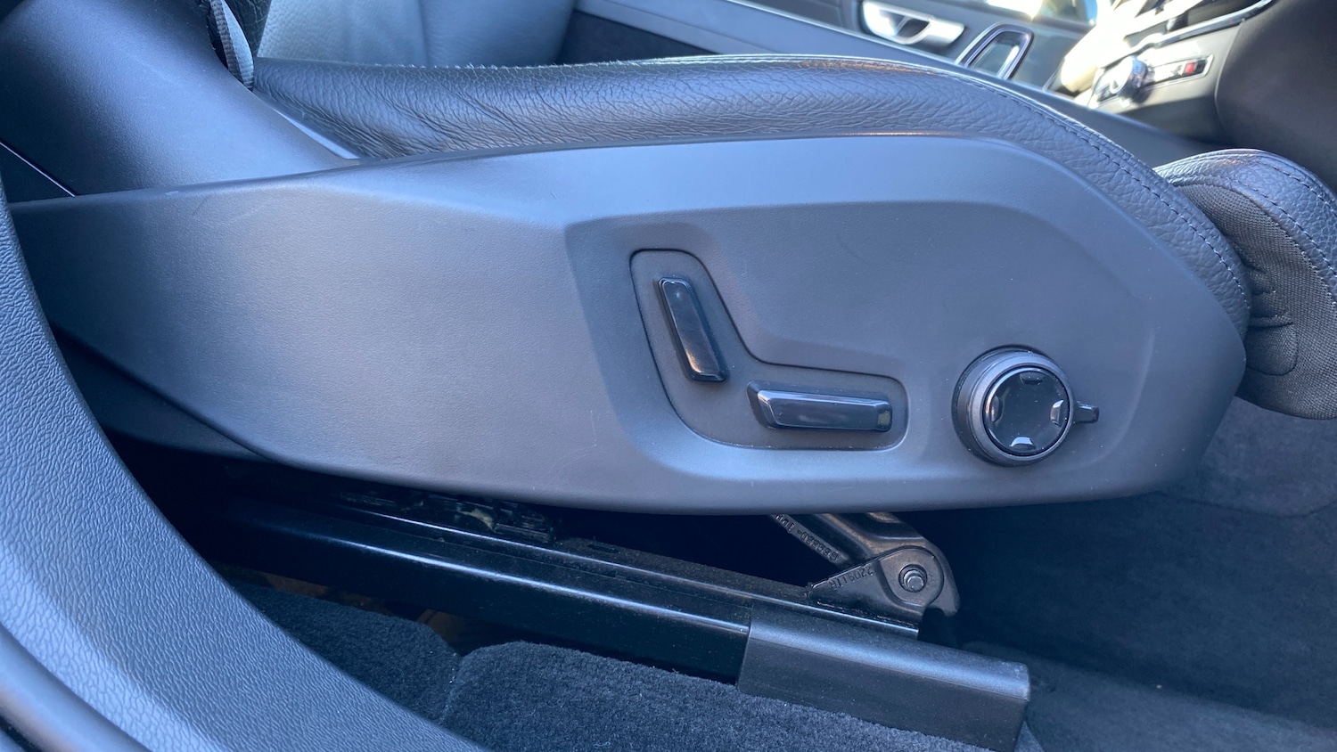 Used Volvo XC60 2023 for sale - 76653262: Photo 35