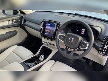 Used Volvo XC40 2025 for sale - 76817421: Photo