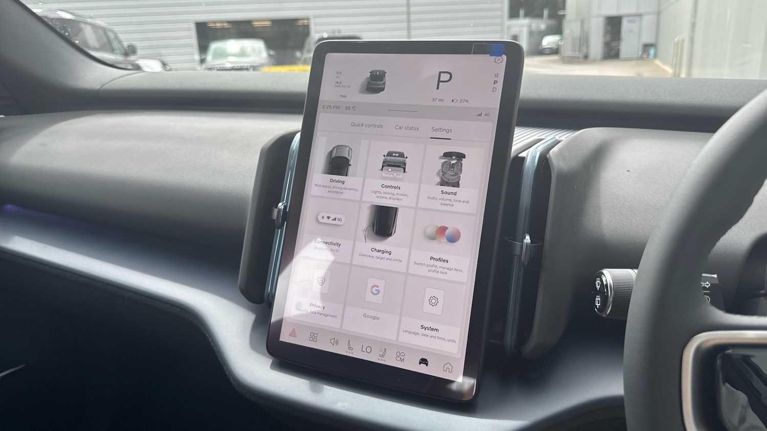 Used Volvo EX30 2025 for sale - 76653303: Photo 32