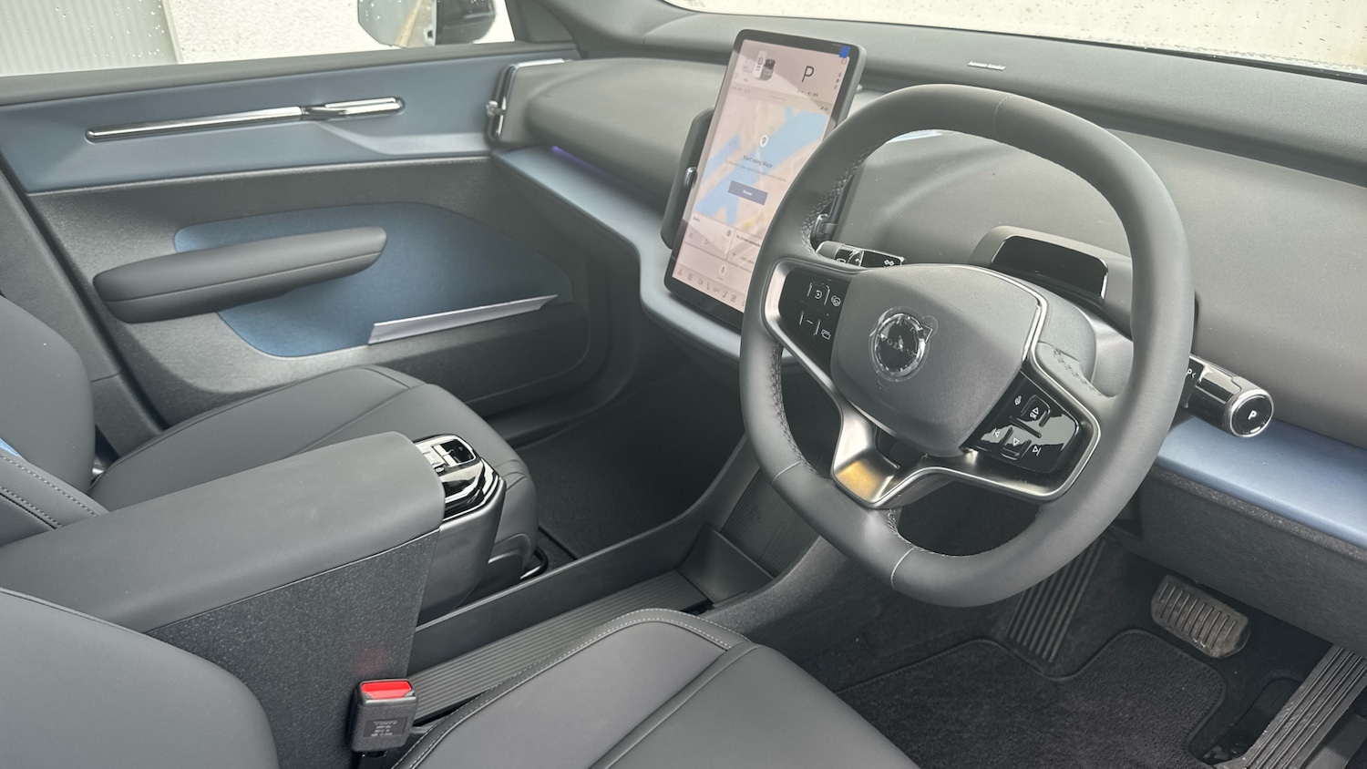 Used Volvo EX30 2025 for sale - 76653303: Photo 5