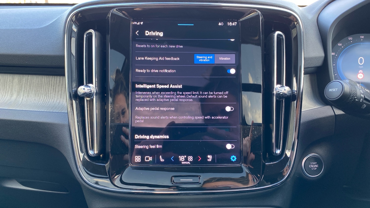 Used Volvo XC40 2025 for sale - 77834236: Photo 23