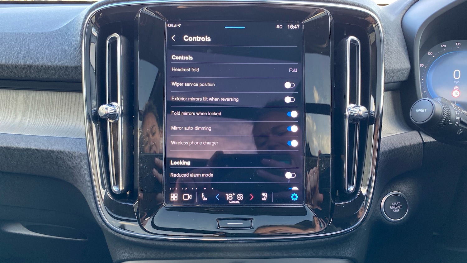 Used Volvo XC40 2025 for sale - 77834236: Photo 24