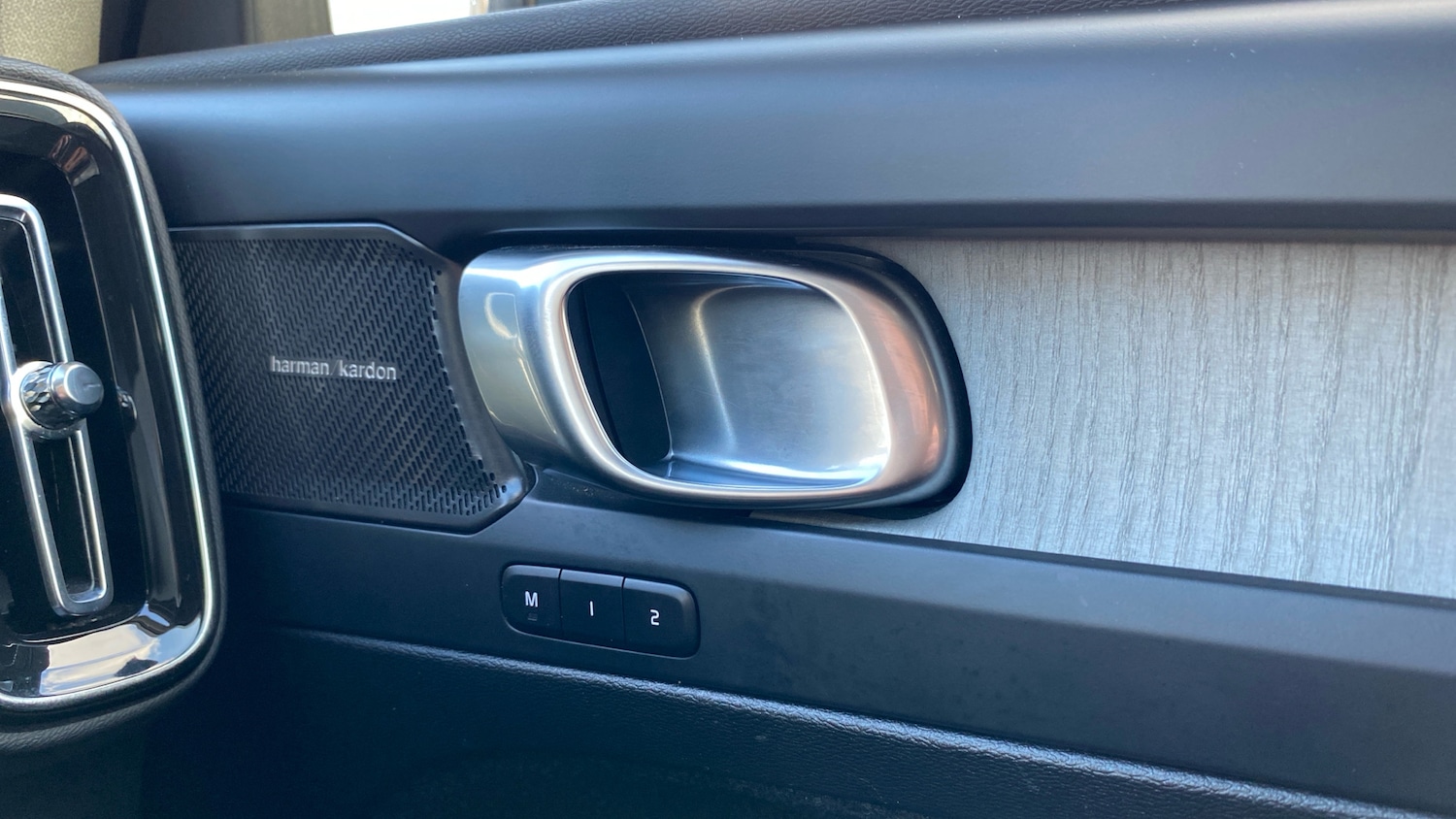 Used Volvo XC40 2025 for sale - 77834236: Photo 31