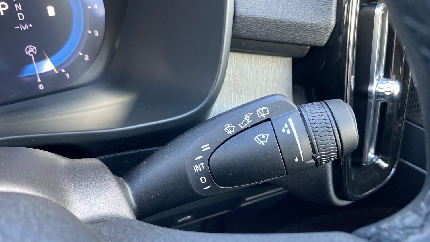 Used Volvo XC40 2025 for sale - 77834236: Photo 36