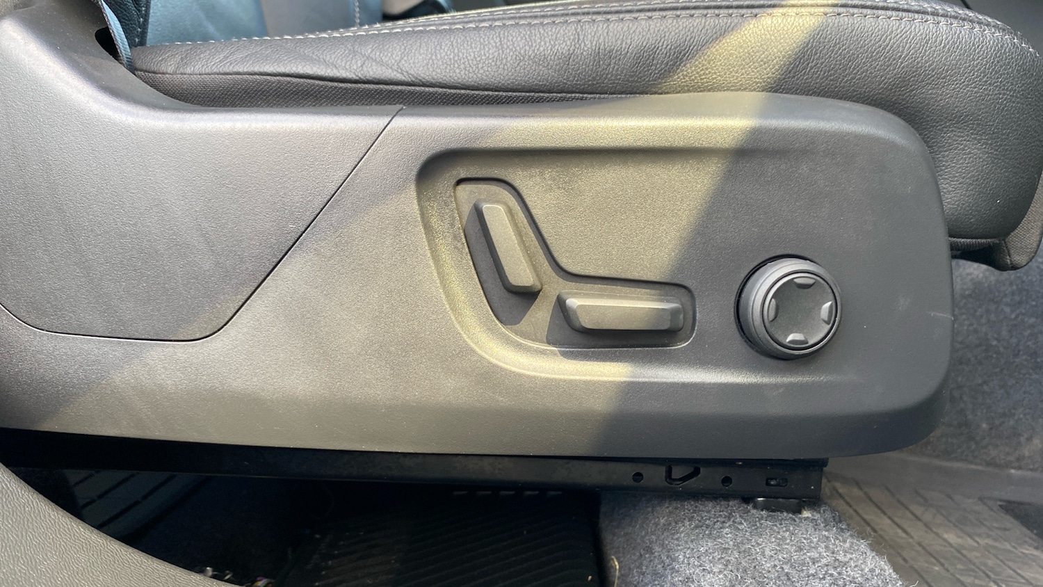 Used Volvo XC40 2025 for sale - 77834236: Photo 38