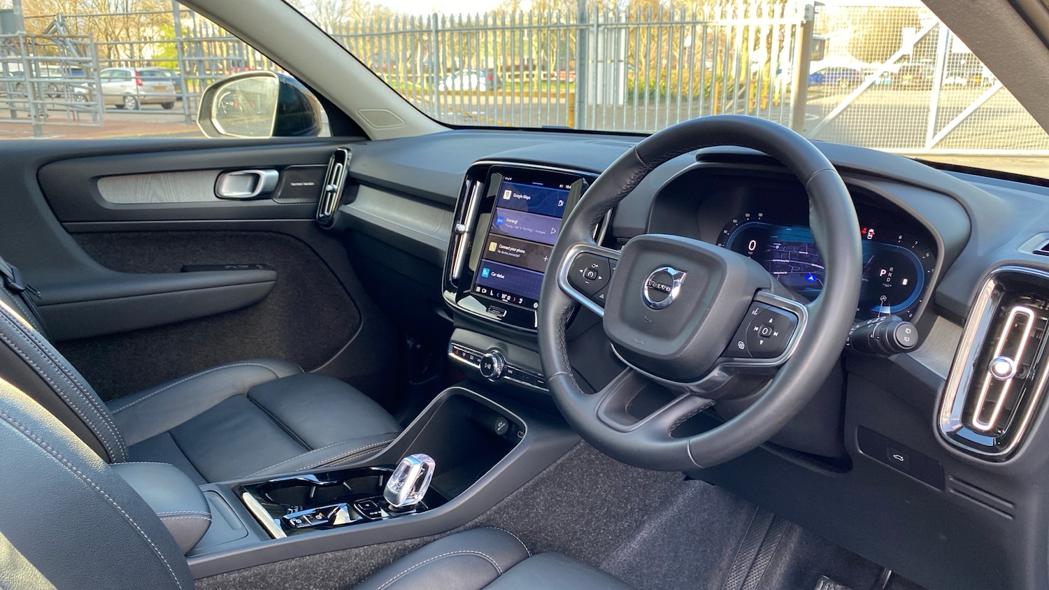 Used Volvo XC40 2025 for sale - 77834236: Photo 4