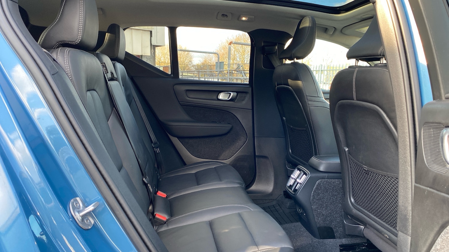 Used Volvo XC40 2025 for sale - 77834236: Photo 6