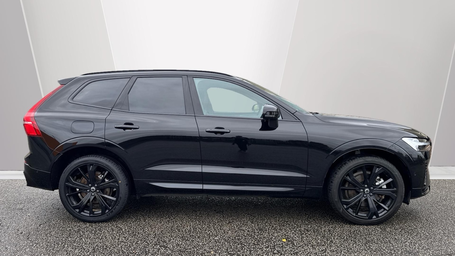 Used Volvo XC60 2024 for sale - 76653333: Photo 3