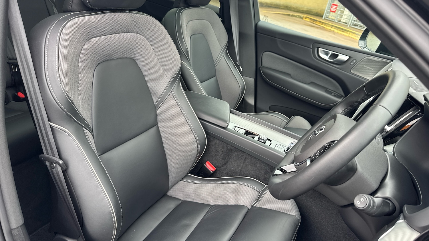 Used Volvo XC60 2024 for sale - 76653333: Photo 9