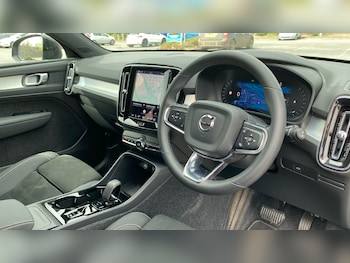 Used Volvo XC40 2025 for sale - 78162352: Photo