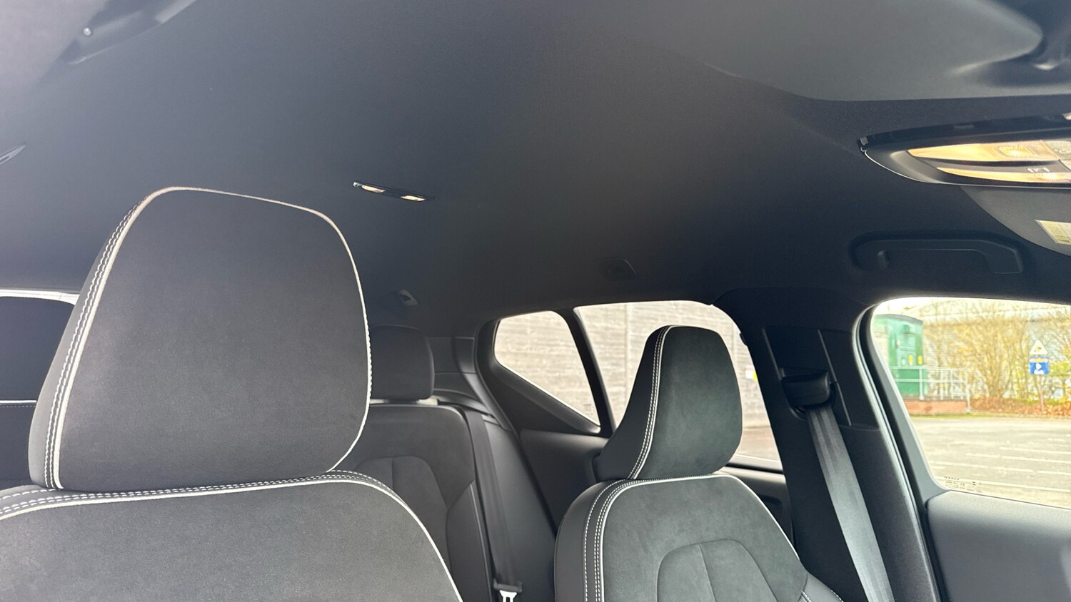 Used Volvo XC40 2025 for sale - 76653339: Photo 29