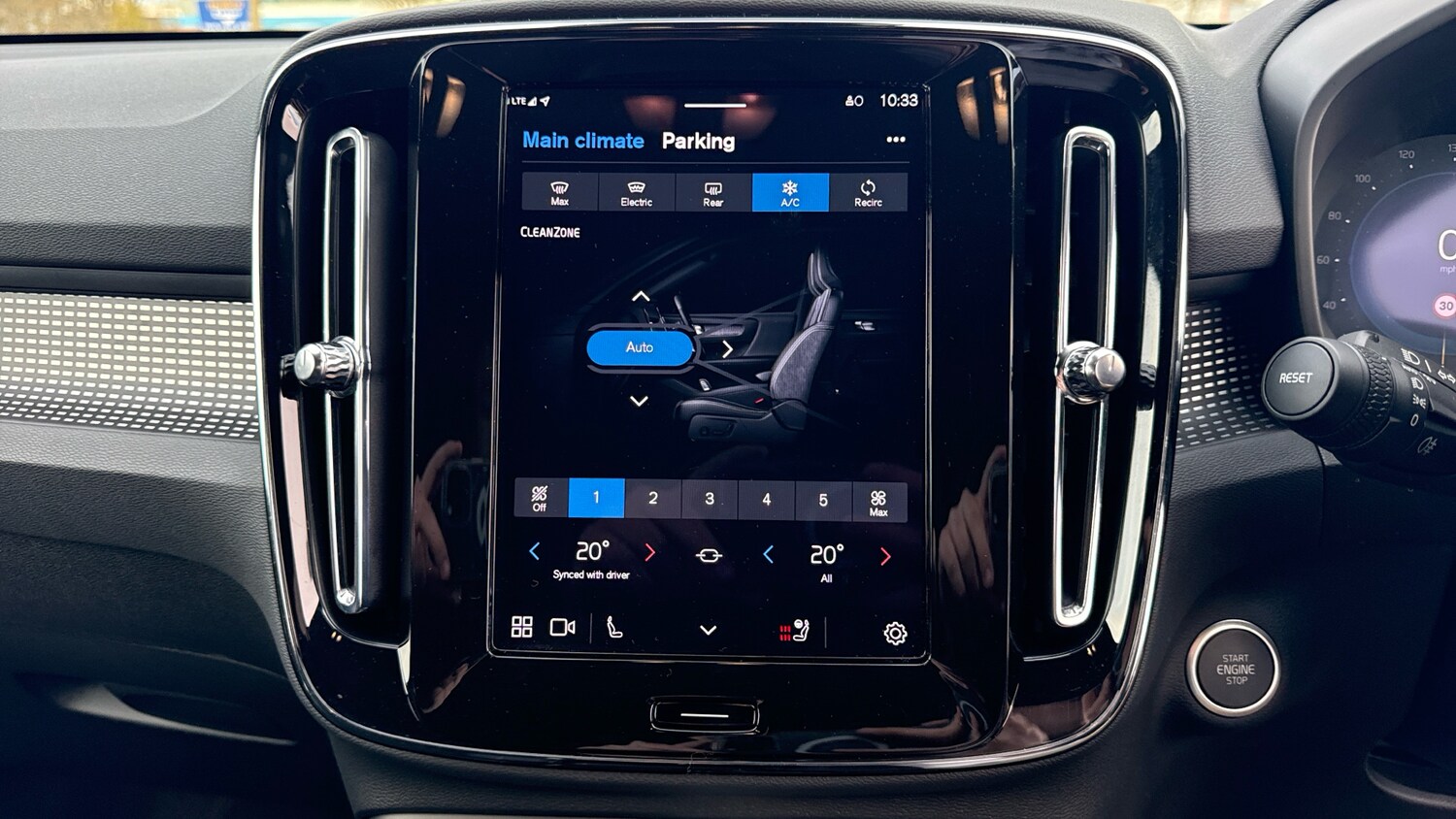 Used Volvo XC40 2025 for sale - 76653339: Photo 34