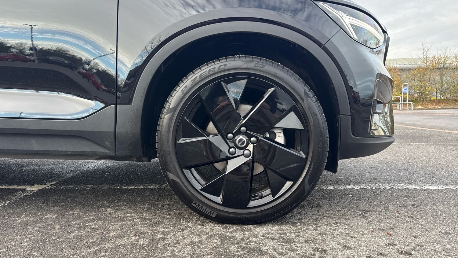 Used Volvo XC40 2025 for sale - 76653339: Photo 9