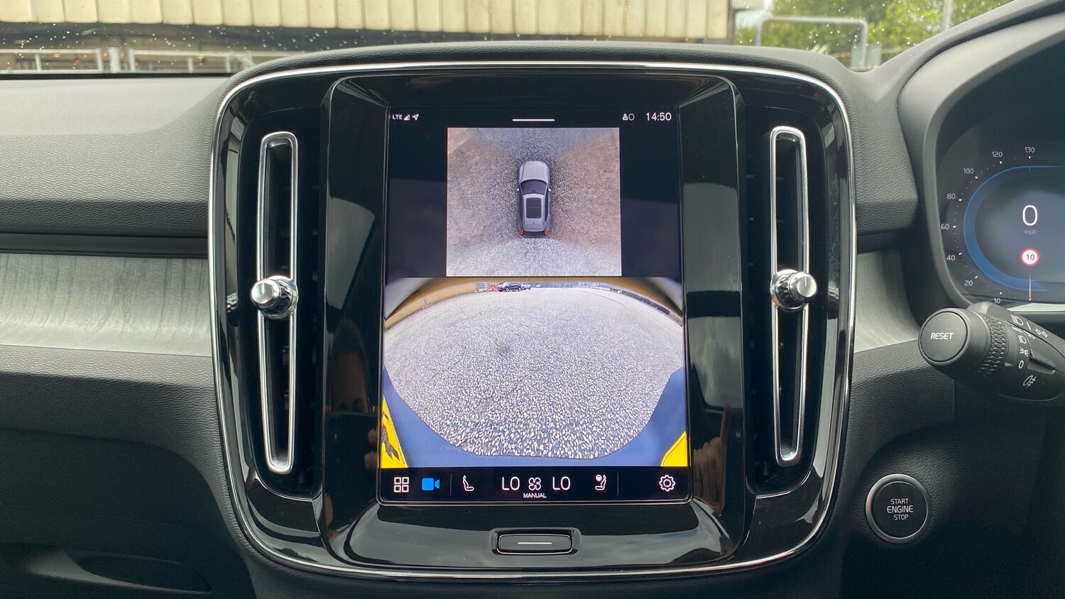 Used Volvo XC40 2025 for sale - 75983045: Photo 35