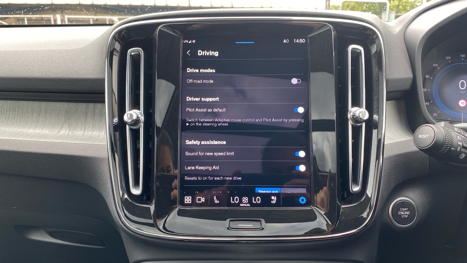 Used Volvo XC40 2025 for sale - 75983045: Photo 39