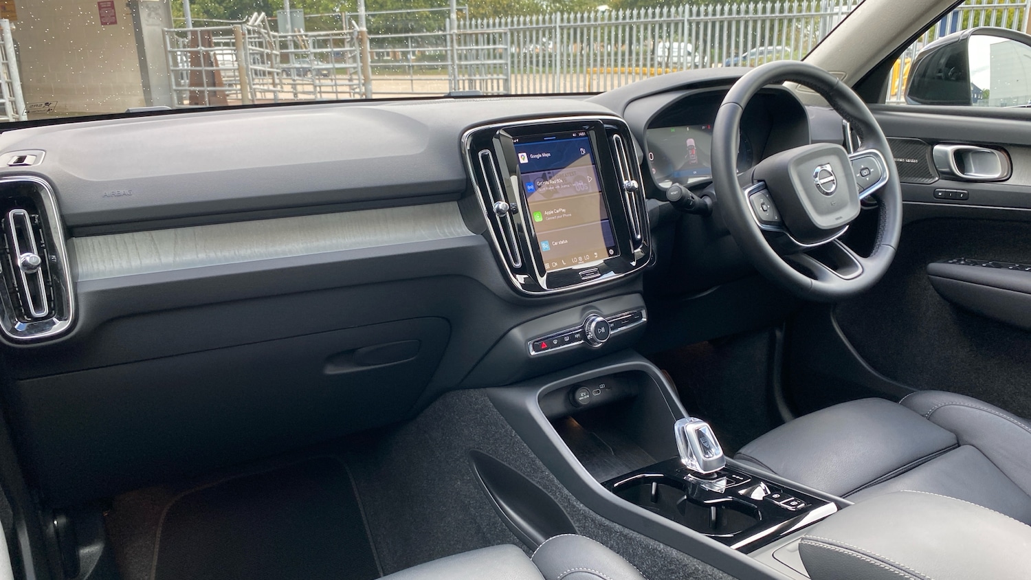 Used Volvo XC40 2025 for sale - 75983045: Photo 4