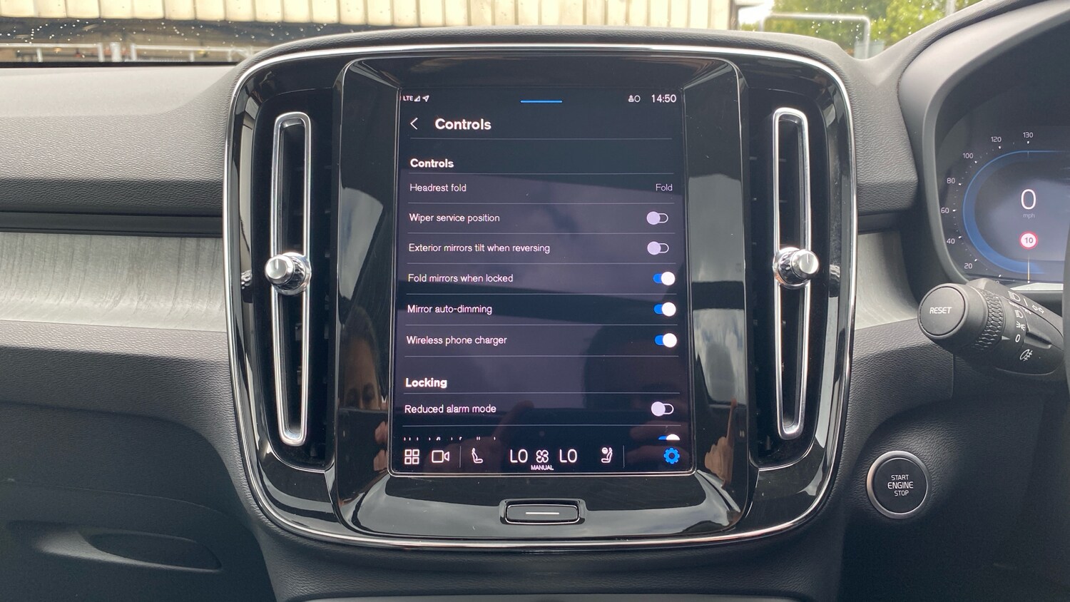 Used Volvo XC40 2025 for sale - 75983045: Photo 41