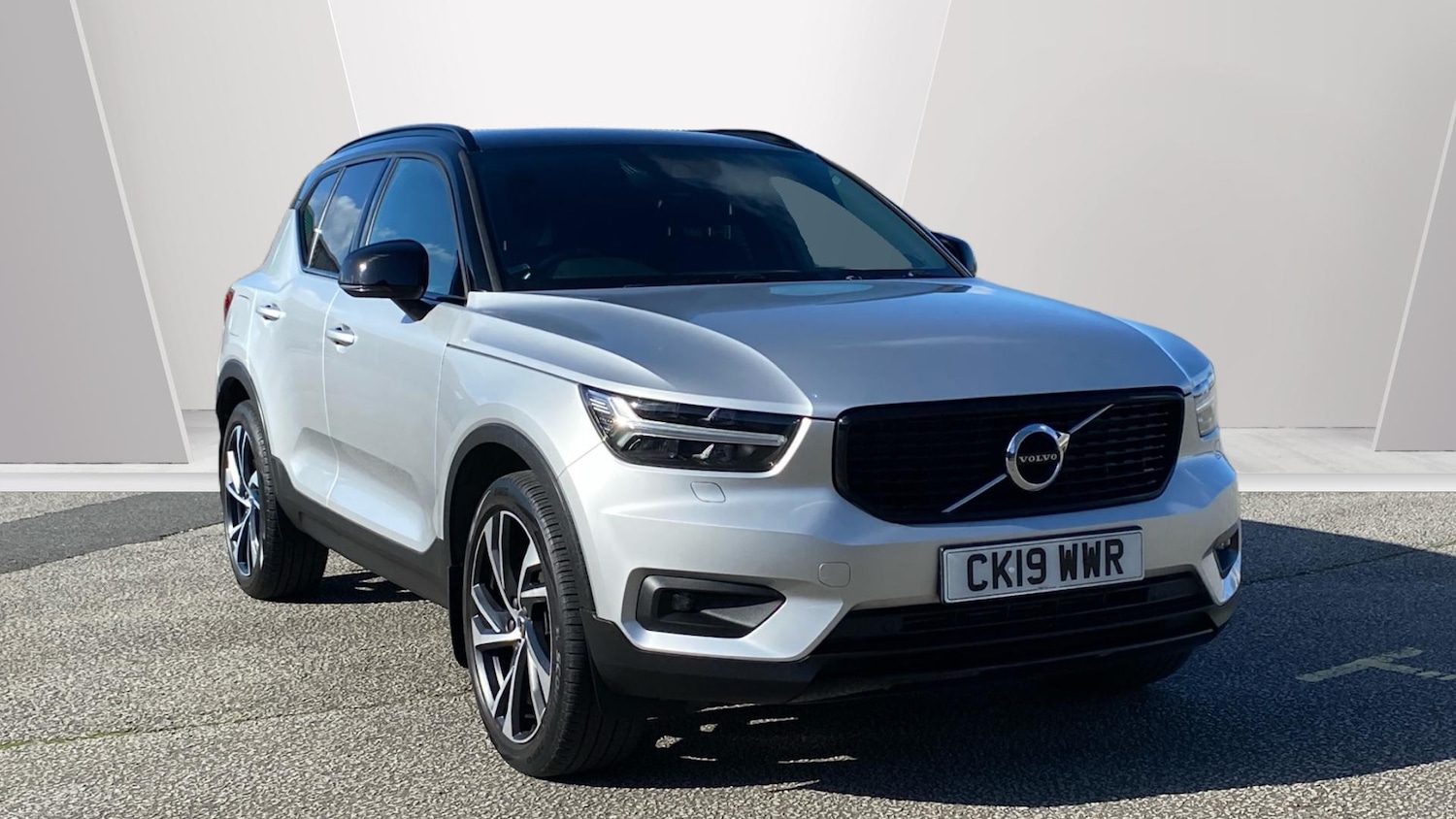 Used Volvo XC40 2019 for sale - 77973869: Photo 1