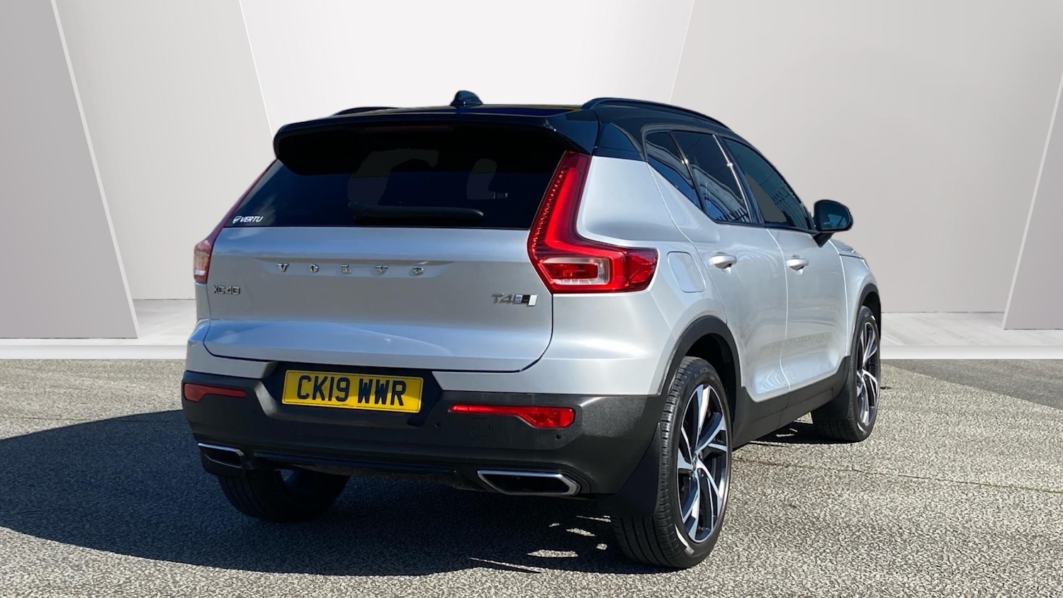 Used Volvo XC40 2019 for sale - 77973869: Photo 2