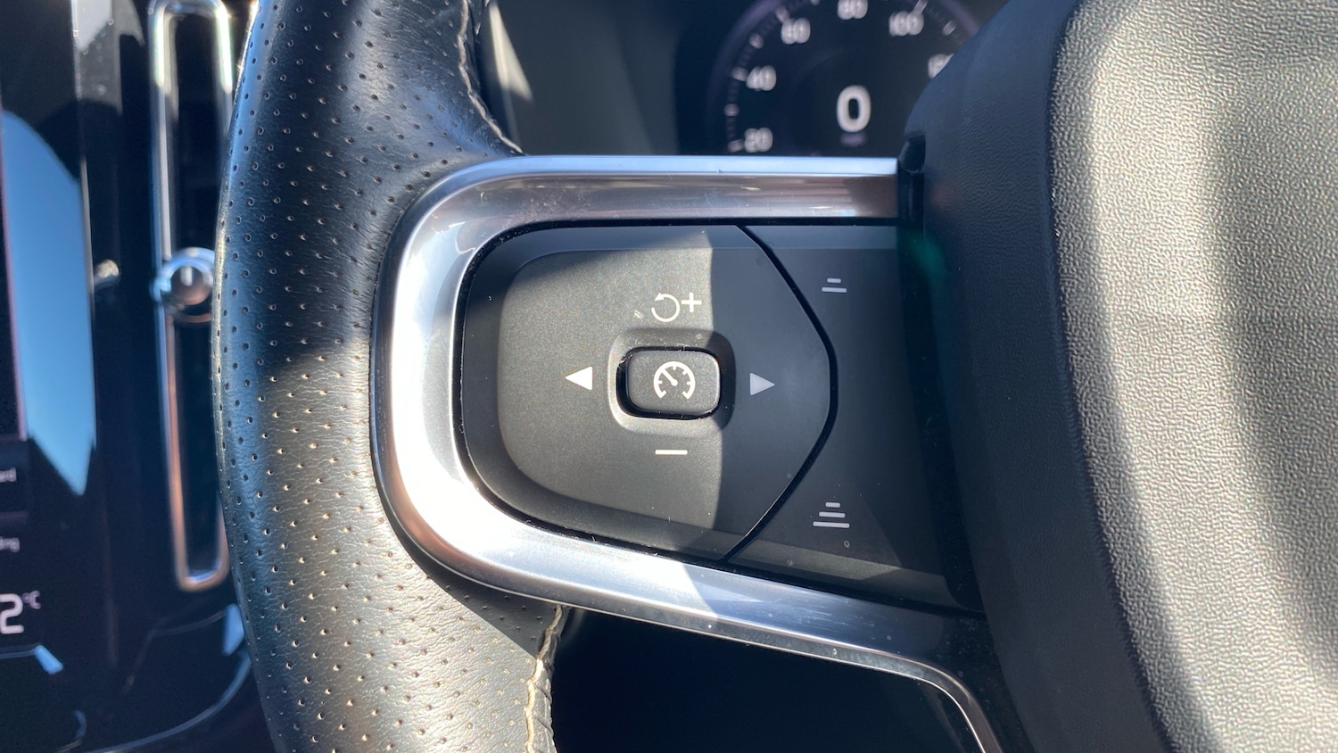 Used Volvo XC40 2019 for sale - 77973869: Photo 30