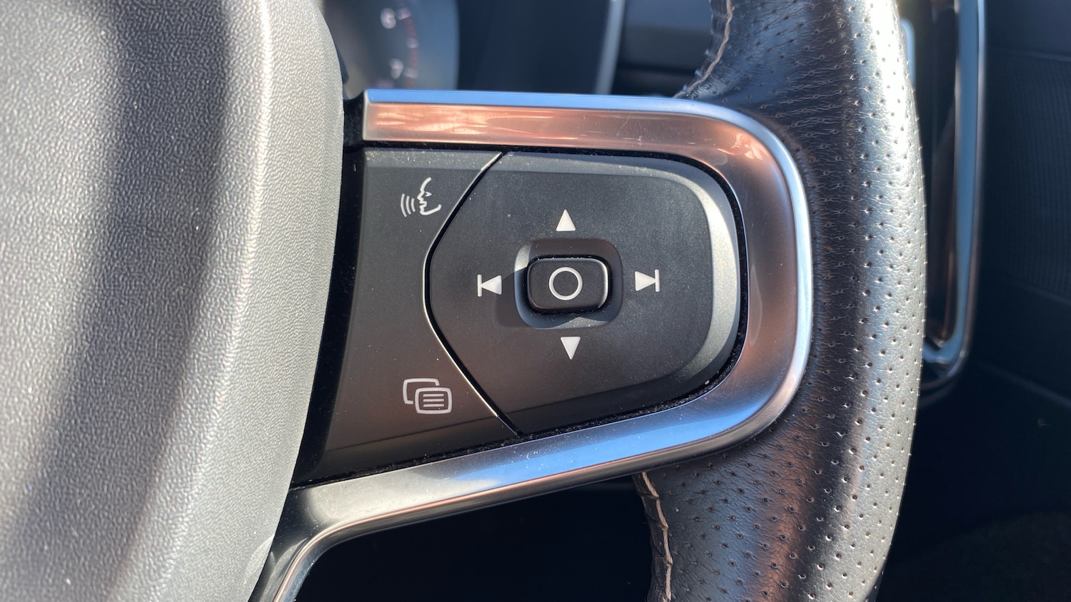 Used Volvo XC40 2019 for sale - 77973869: Photo 31