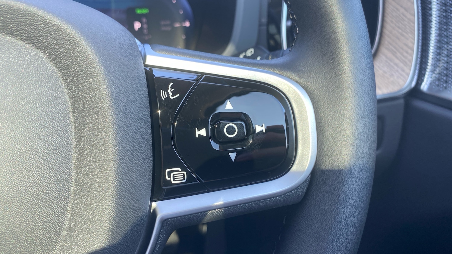 Used Volvo XC60 2025 for sale - 76653198: Photo 19