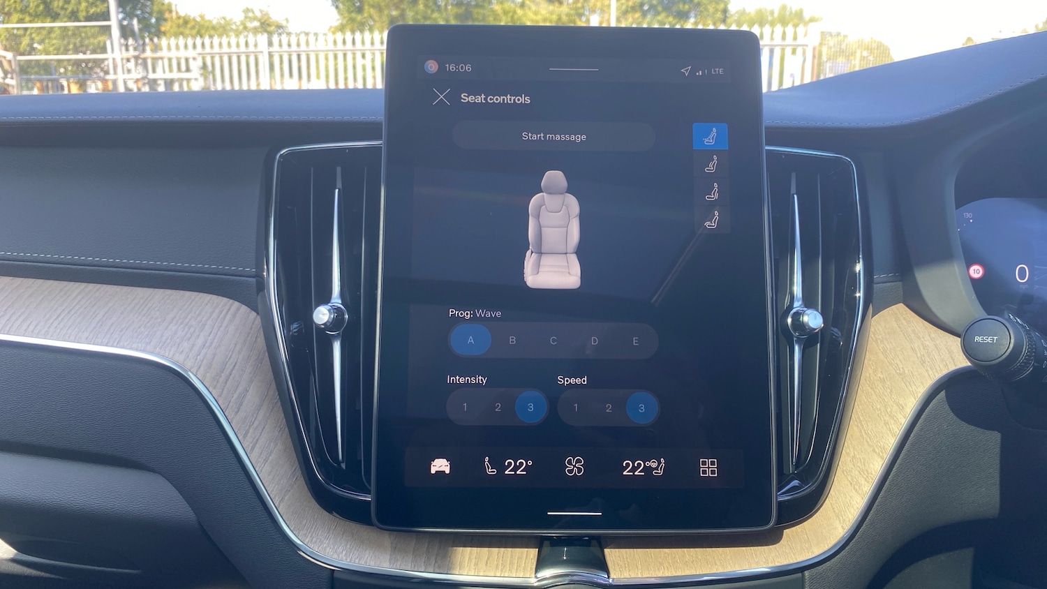 Used Volvo XC60 2025 for sale - 76653198: Photo 40