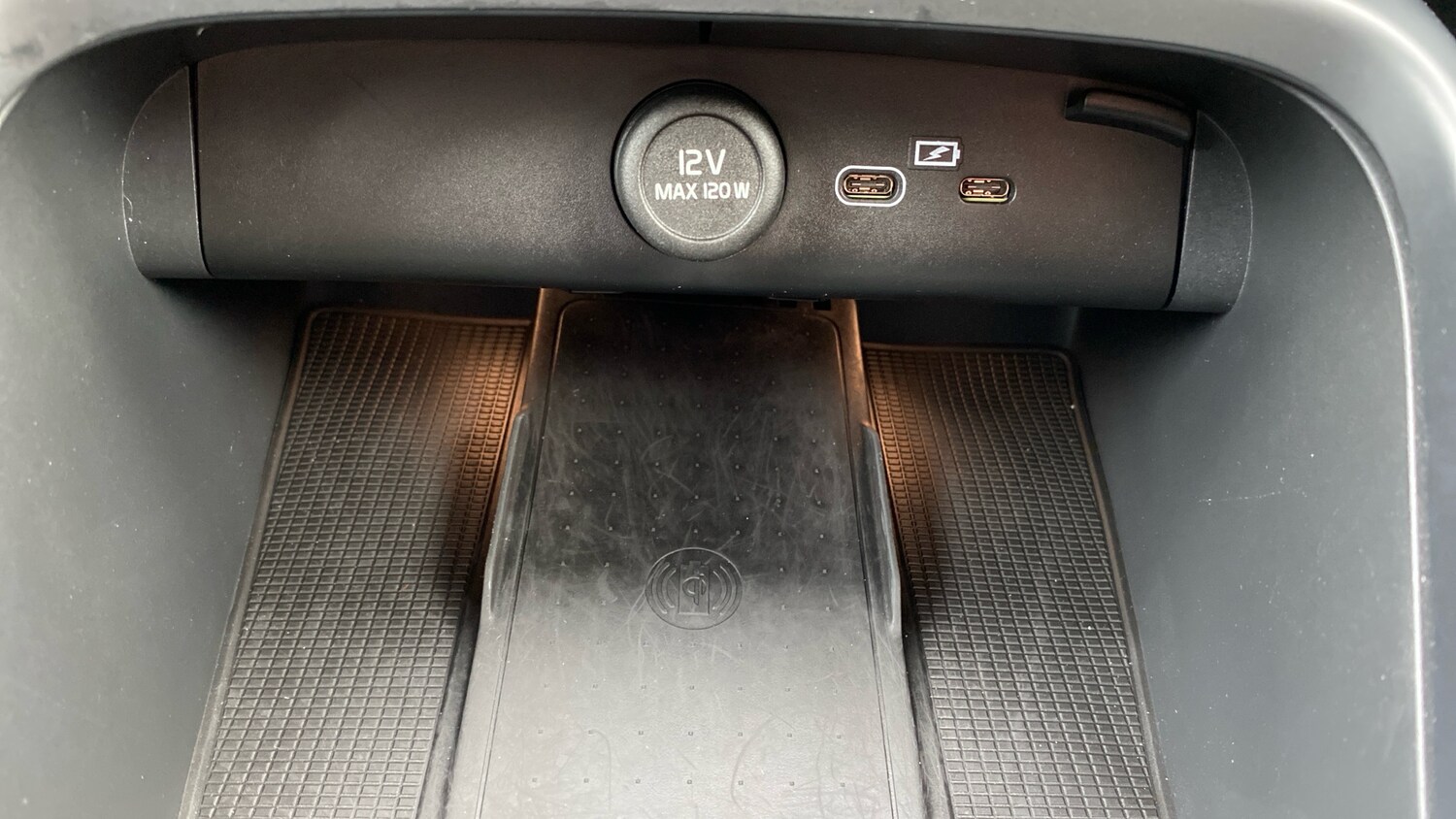 Used Volvo XC40 2025 for sale - 76653231: Photo 36