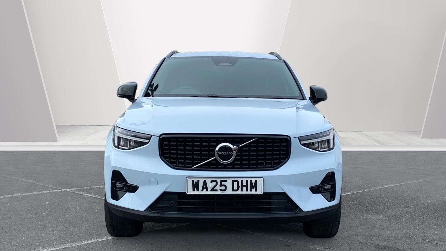 Used Volvo XC40 2025 for sale - 76653231: Photo 8