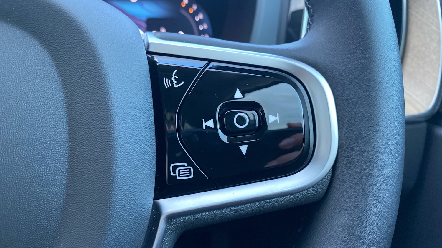 Used Volvo XC60 2025 for sale - 76818719: Photo 19