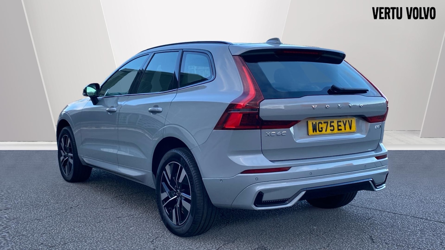 Used Volvo XC60 2025 for sale - 76818719: Photo 2