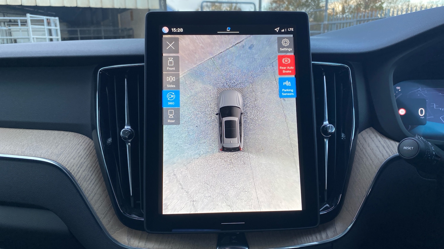 Used Volvo XC60 2025 for sale - 76818719: Photo 36