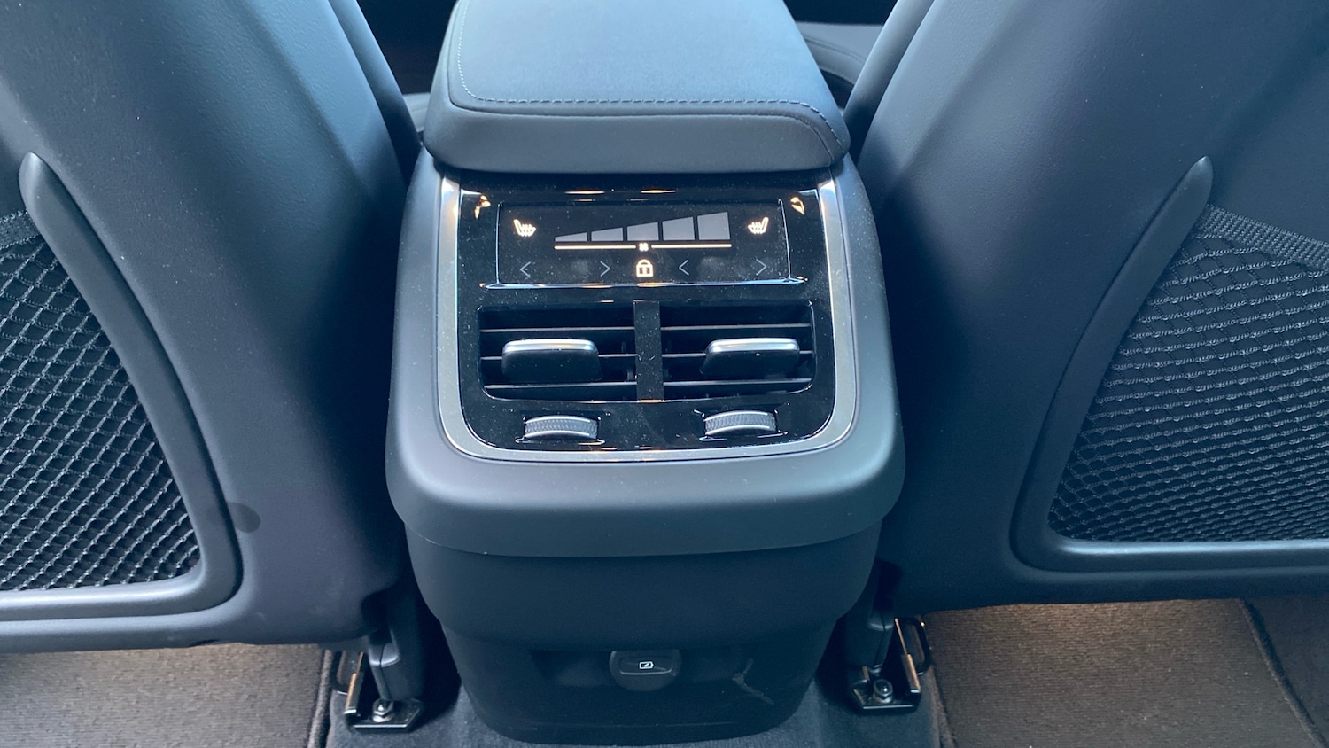 Used Volvo XC60 2025 for sale - 76818719: Photo 40